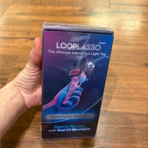 Loop Lasso Nano The Original Glow-in-The-Dark String Shooter Toy Bend Light New